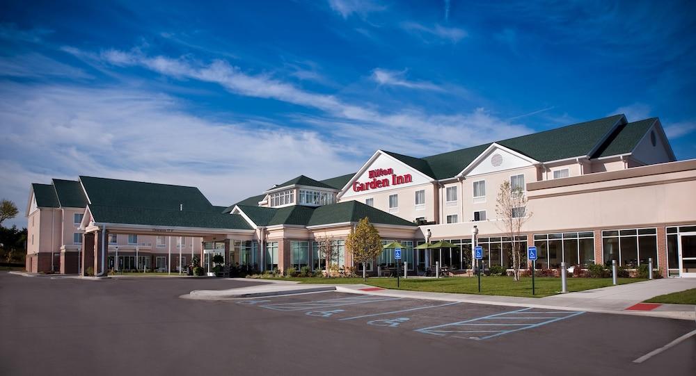 Hilton Garden Inn St. Louis Airport Berkeley Bagian luar foto