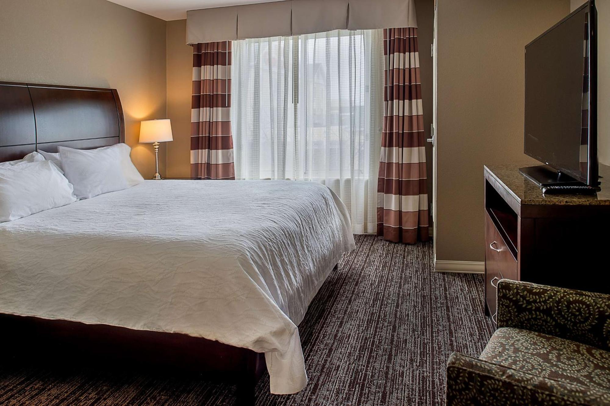 Hilton Garden Inn St. Louis Airport Berkeley Bagian luar foto