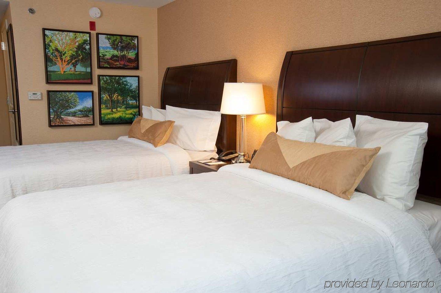Hilton Garden Inn St. Louis Airport Berkeley Bagian luar foto