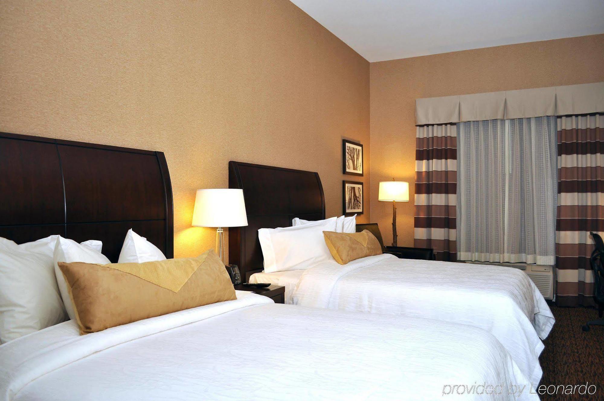 Hilton Garden Inn St. Louis Airport Berkeley Ruang foto