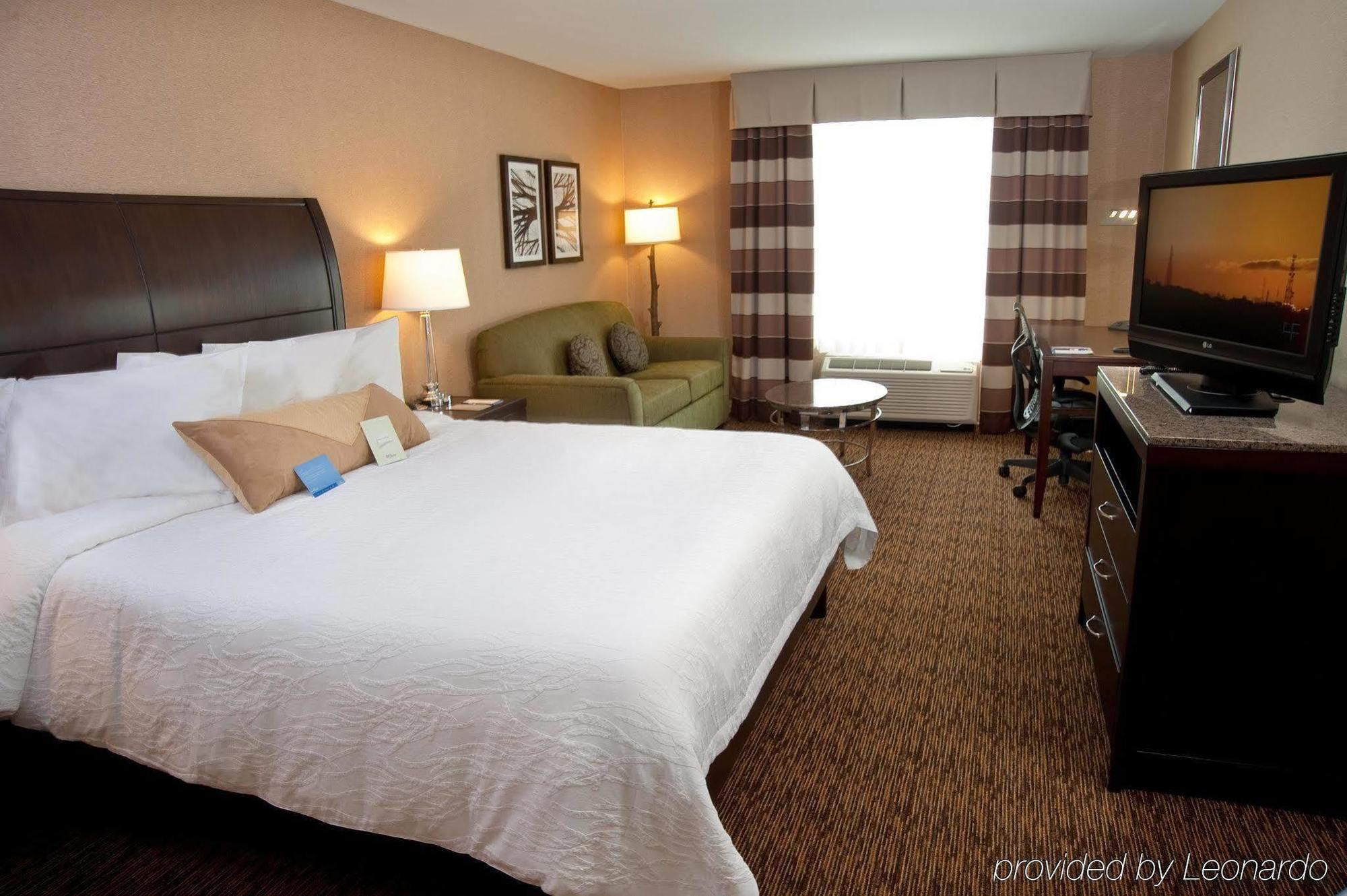 Hilton Garden Inn St. Louis Airport Berkeley Ruang foto