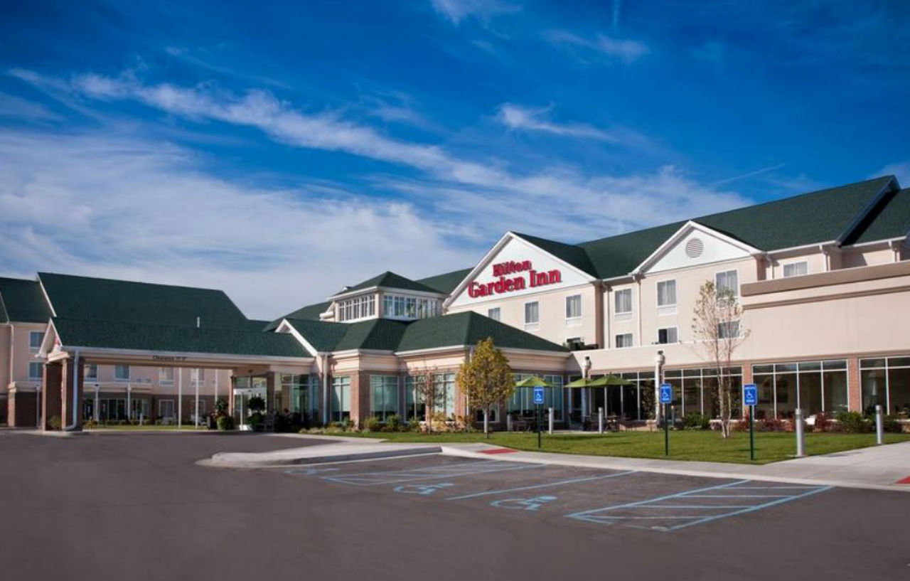Hilton Garden Inn St. Louis Airport Berkeley Bagian luar foto